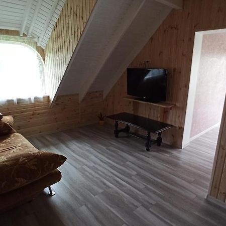 Eco House Hotel Chornomorsk Ngoại thất bức ảnh