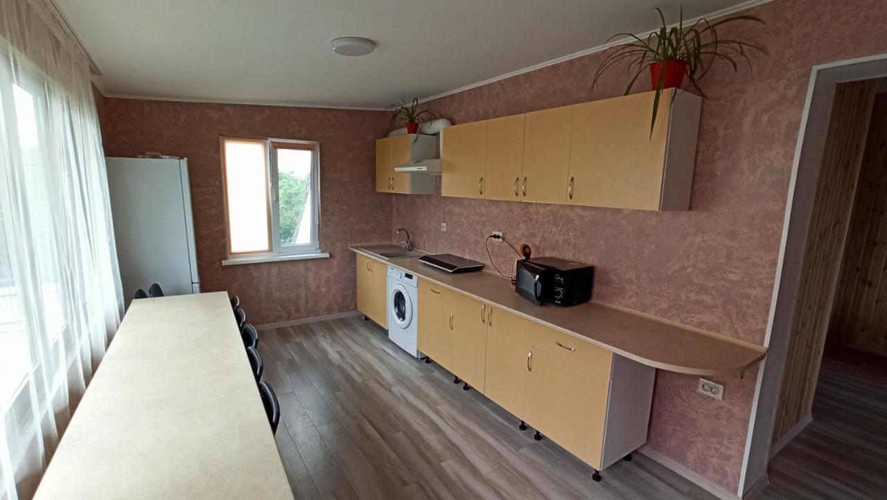 Eco House Hotel Chornomorsk Ngoại thất bức ảnh