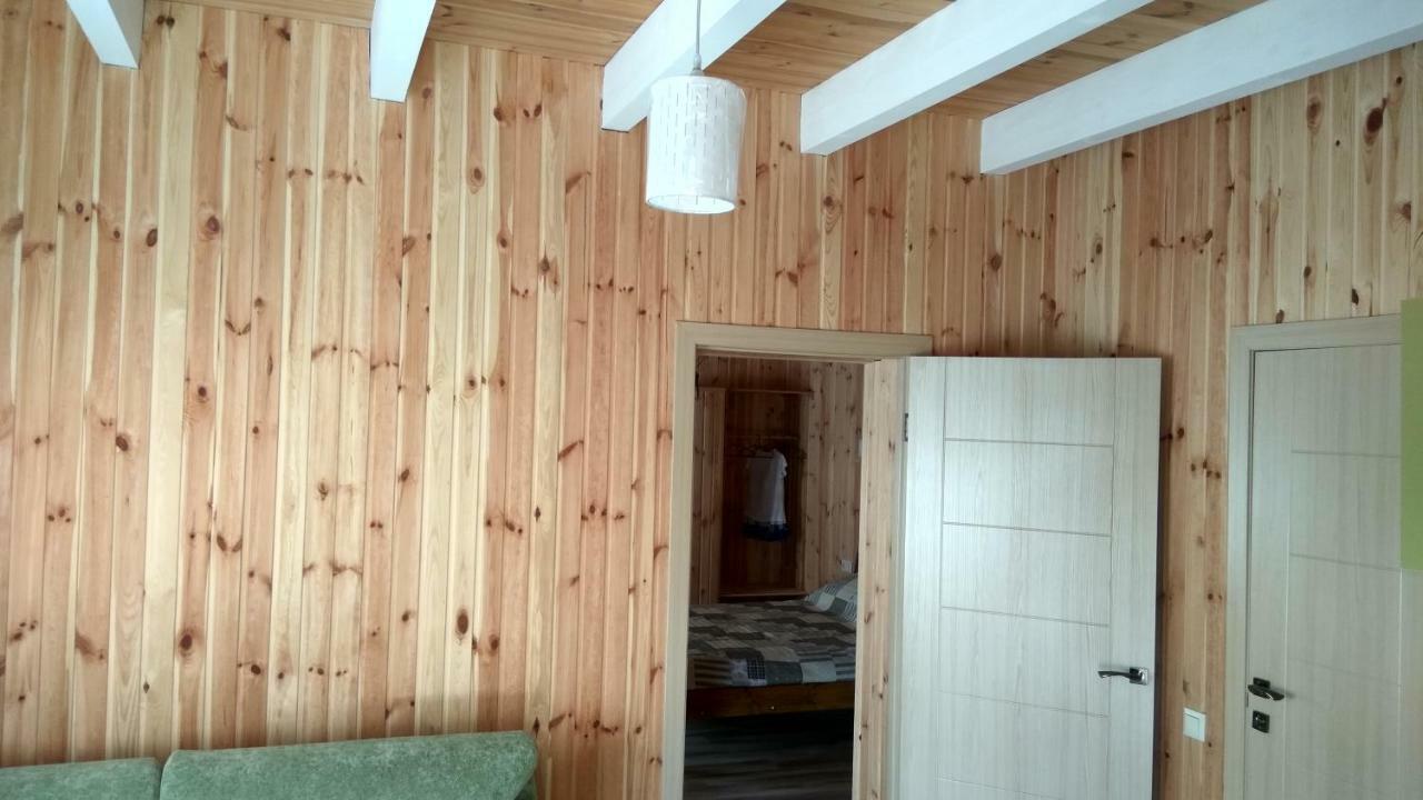 Eco House Hotel Chornomorsk Ngoại thất bức ảnh
